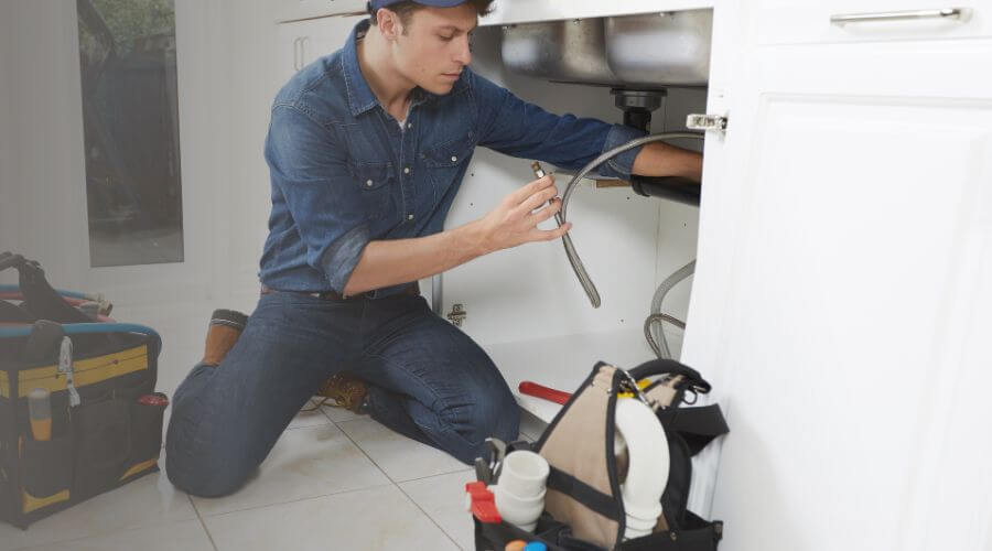 Expert burst pipe repair services in Howard, KS